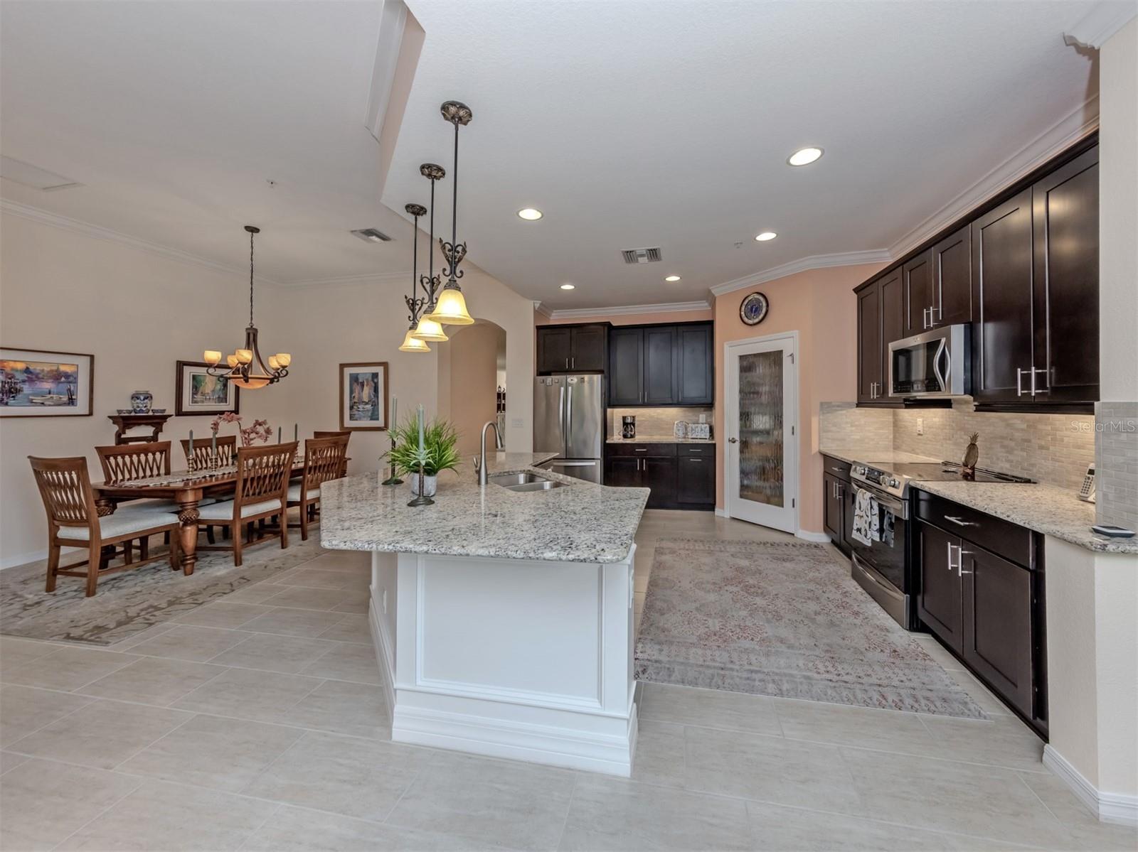 170 BELLA VISTA TER #20C — photo 11