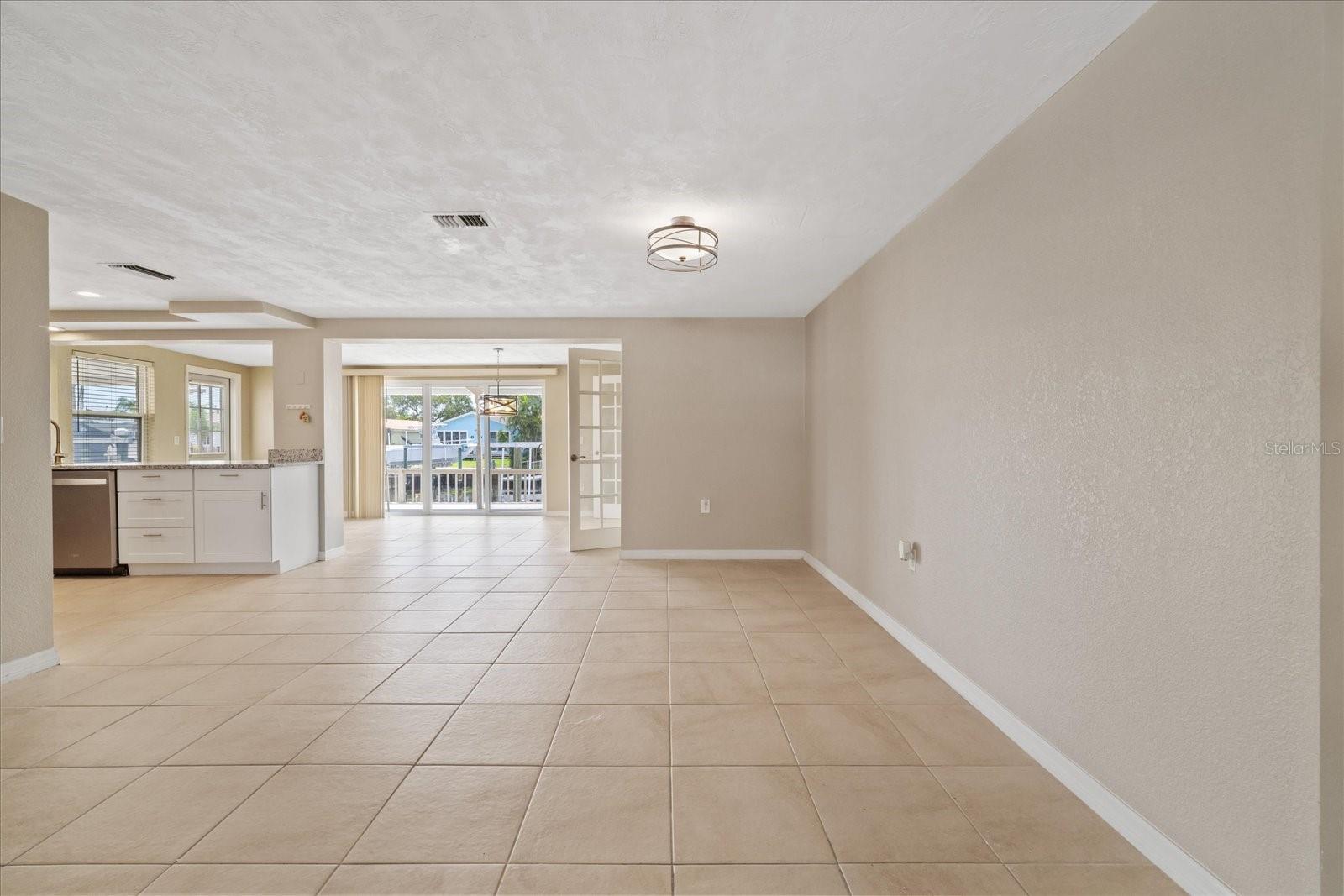 4933 SHELL STREAM BLVD — photo 5
