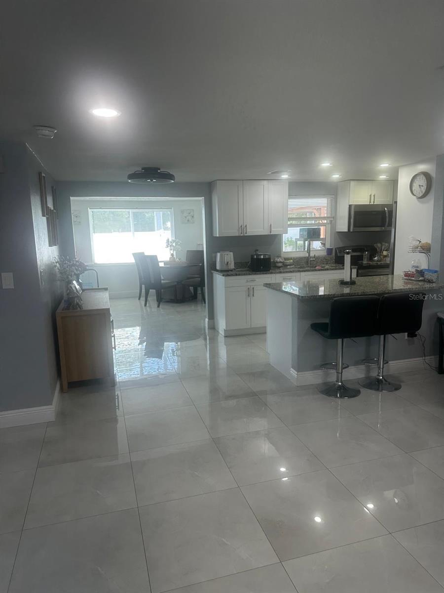 11719 ENTERPRISE DR — photo 3
