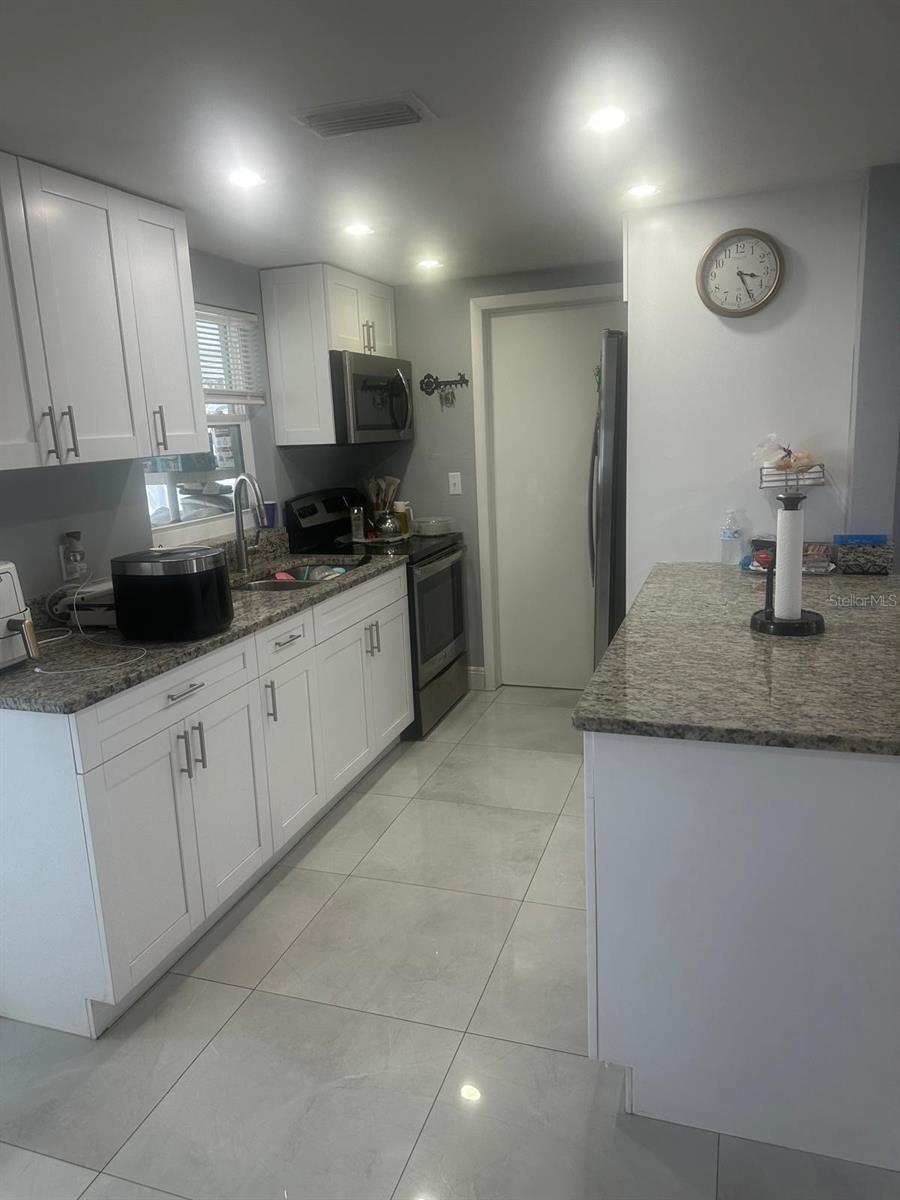 11719 ENTERPRISE DR — photo 5