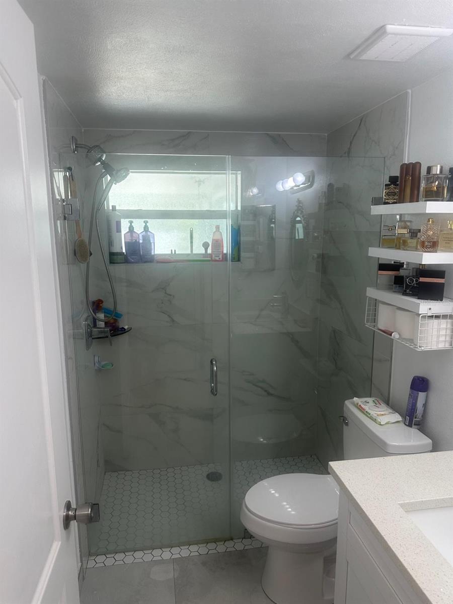 11719 ENTERPRISE DR — photo 7