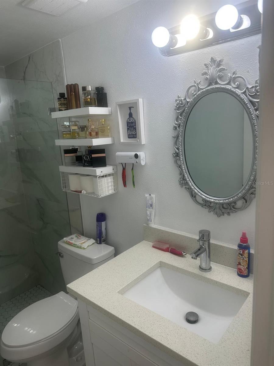 11719 ENTERPRISE DR — photo 8