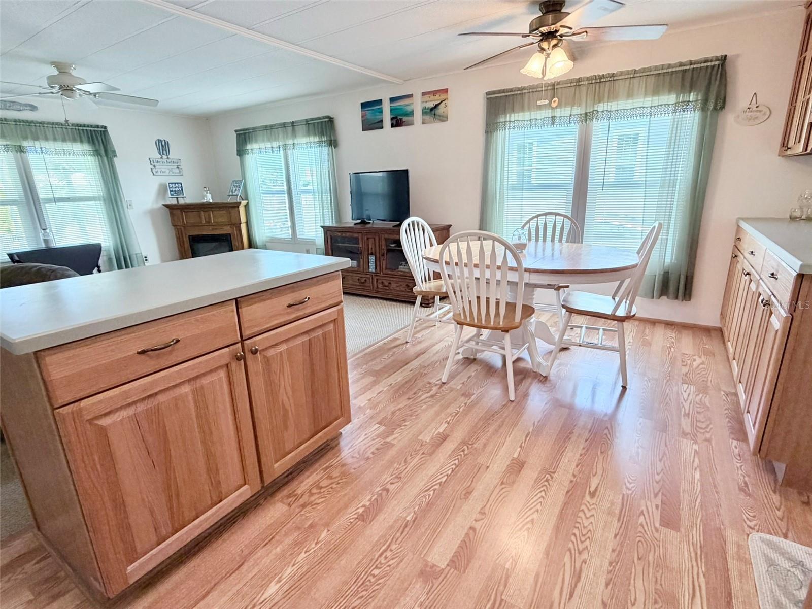 2068 CA D ORO DR — photo 5