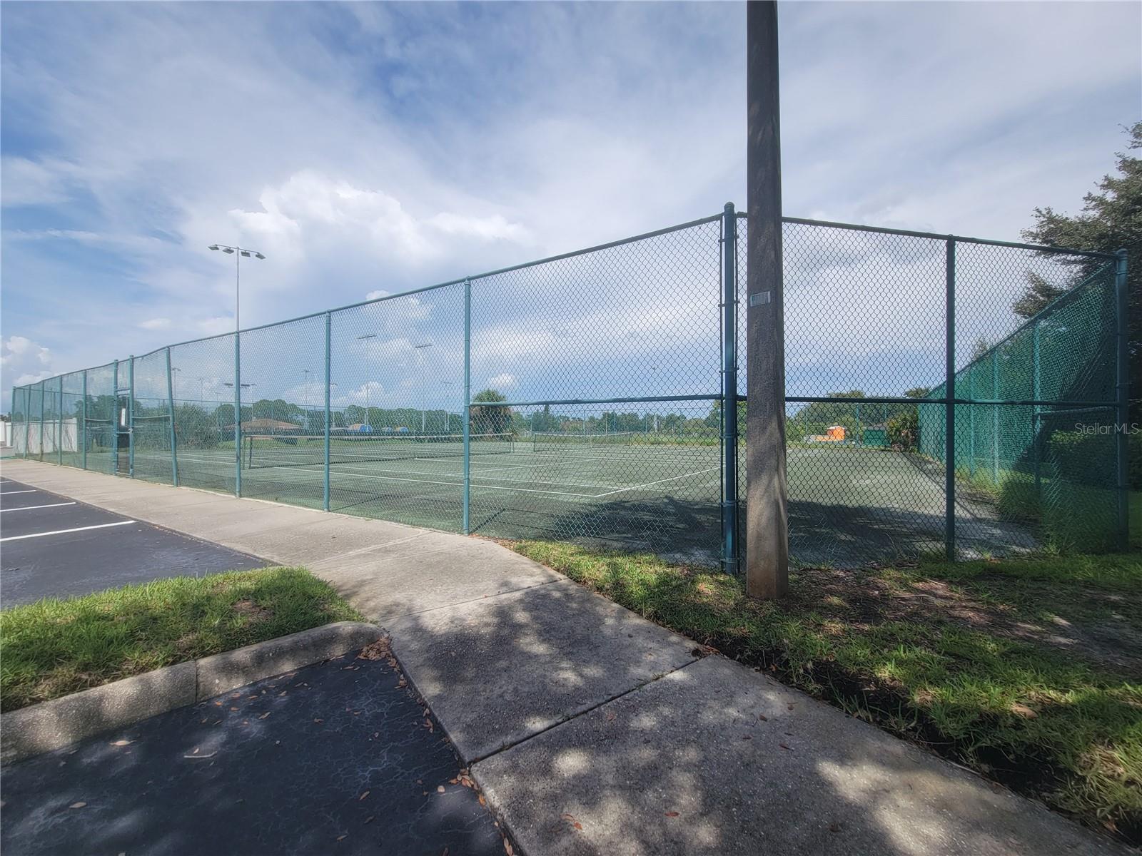 279 COUNTRYSIDE KEY BLVD — photo 44