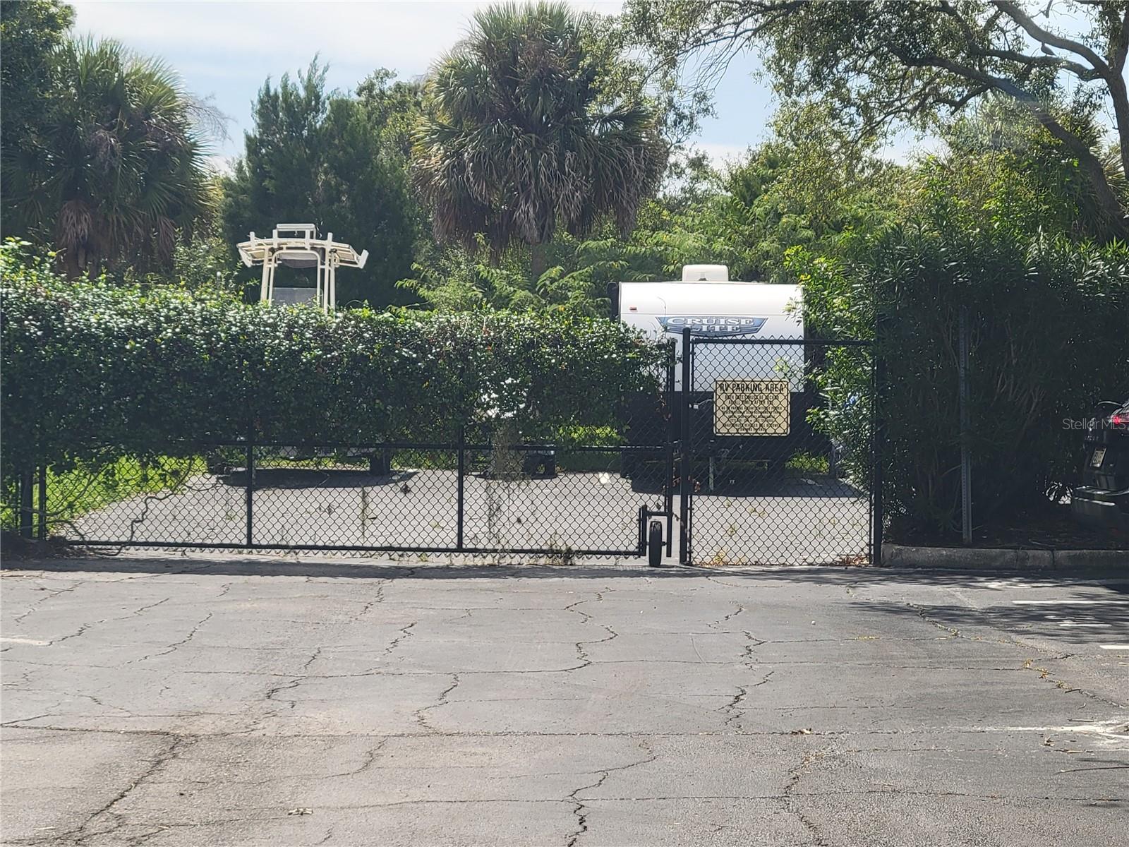 279 COUNTRYSIDE KEY BLVD — photo 45