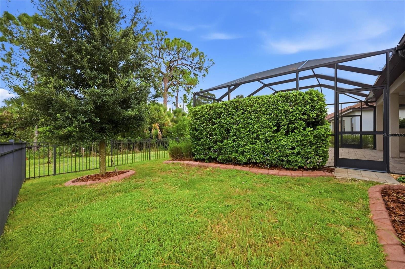 425 ARIANO AVE — photo 35