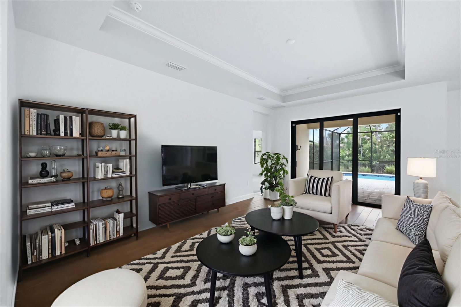 425 ARIANO AVE — photo 15