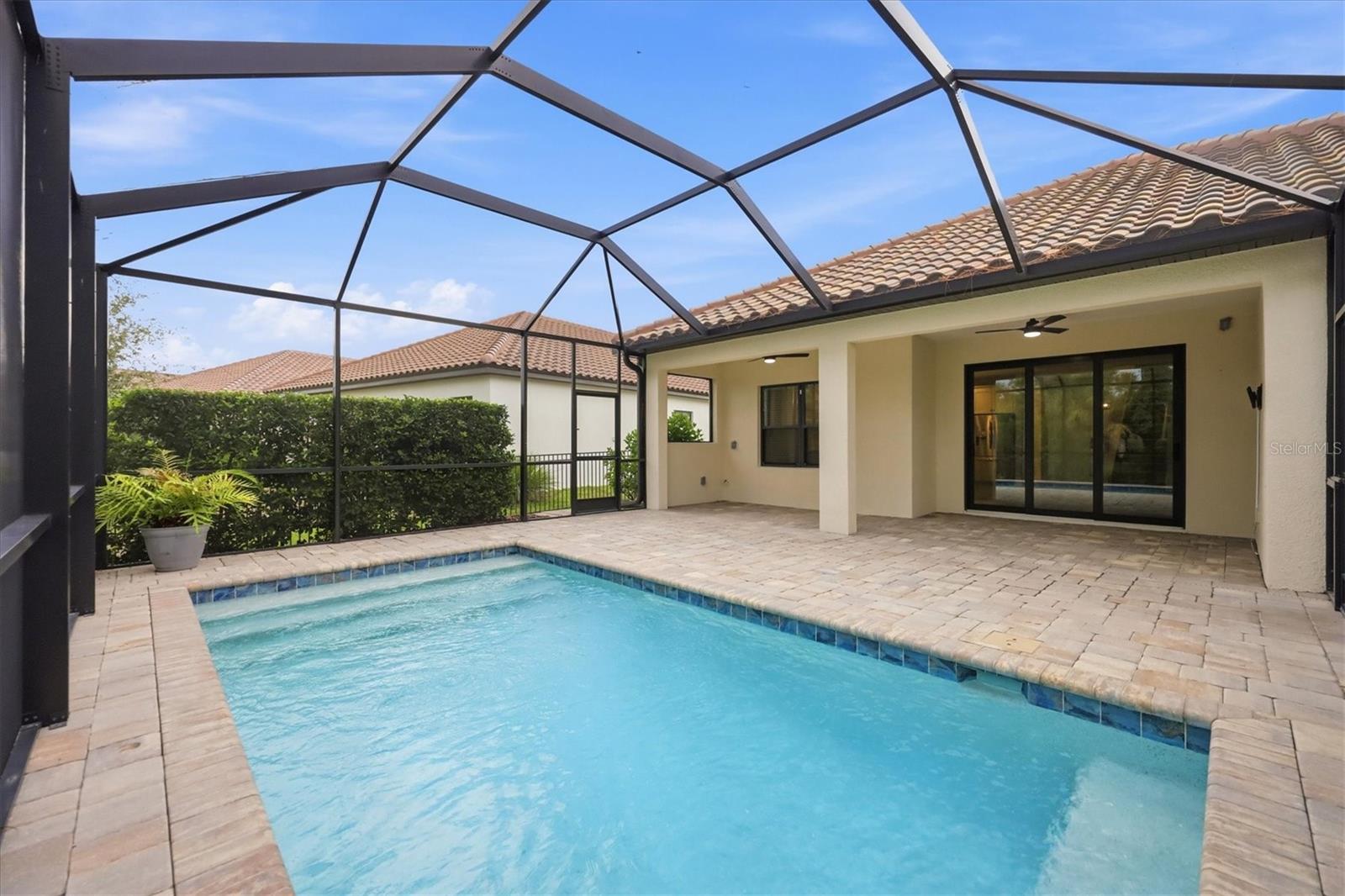 425 ARIANO AVE — photo 34