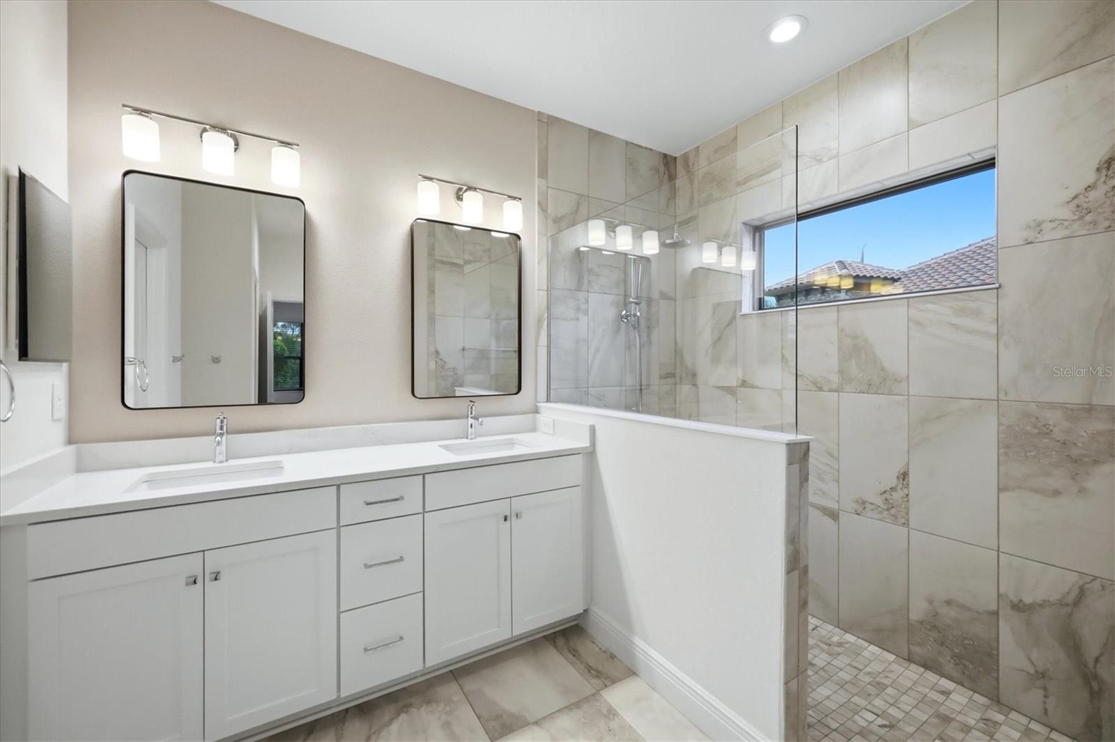 425 ARIANO AVE — photo 20