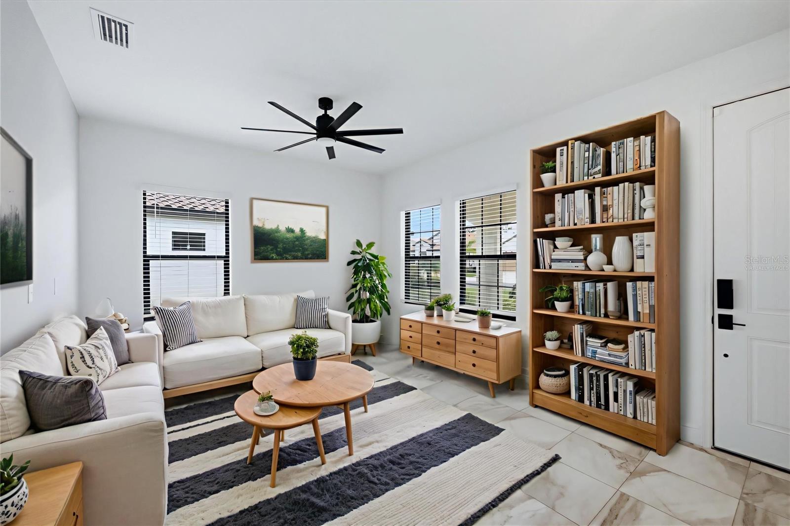 425 ARIANO AVE — photo 8