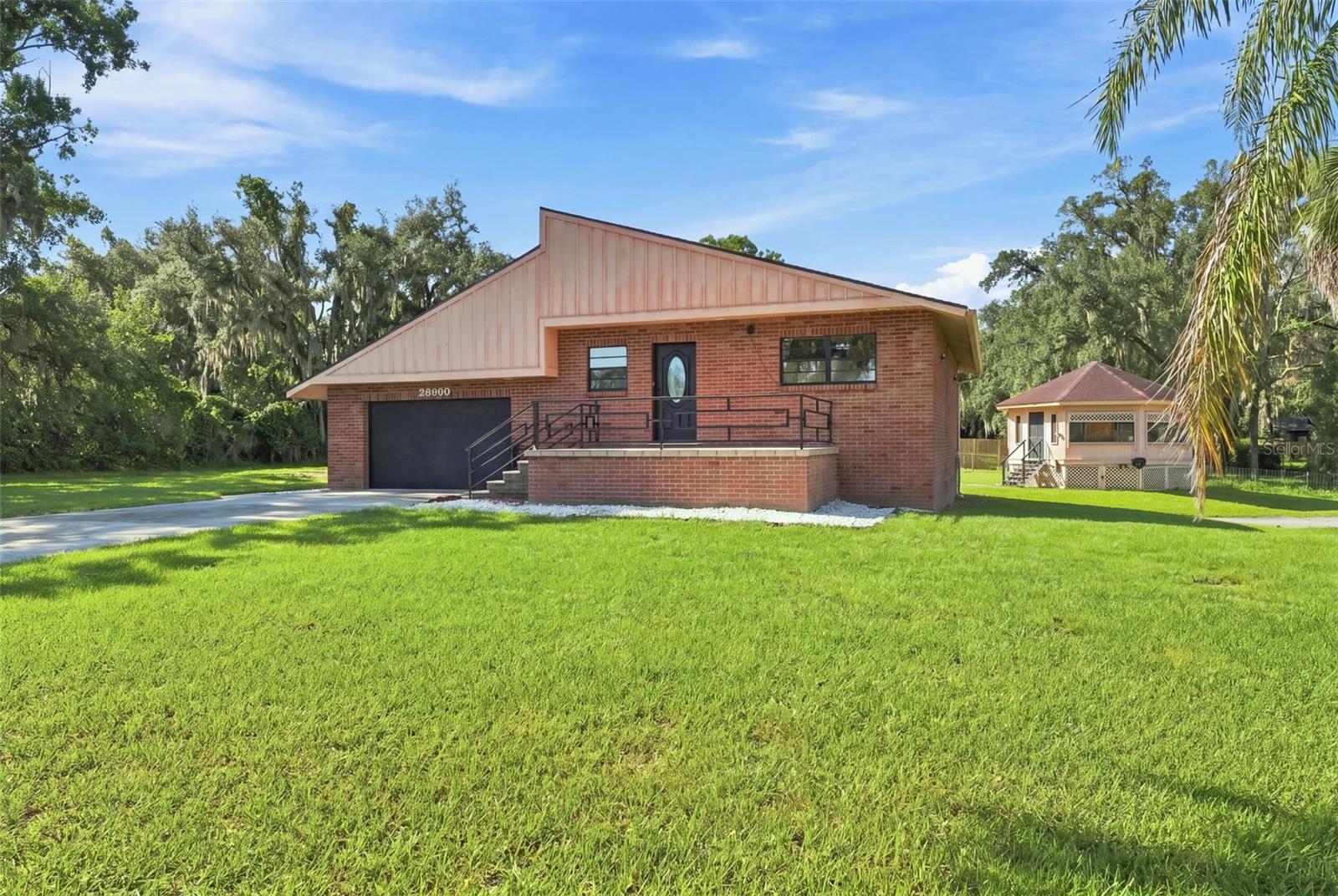28850 LINDENHURST DR — photo 64