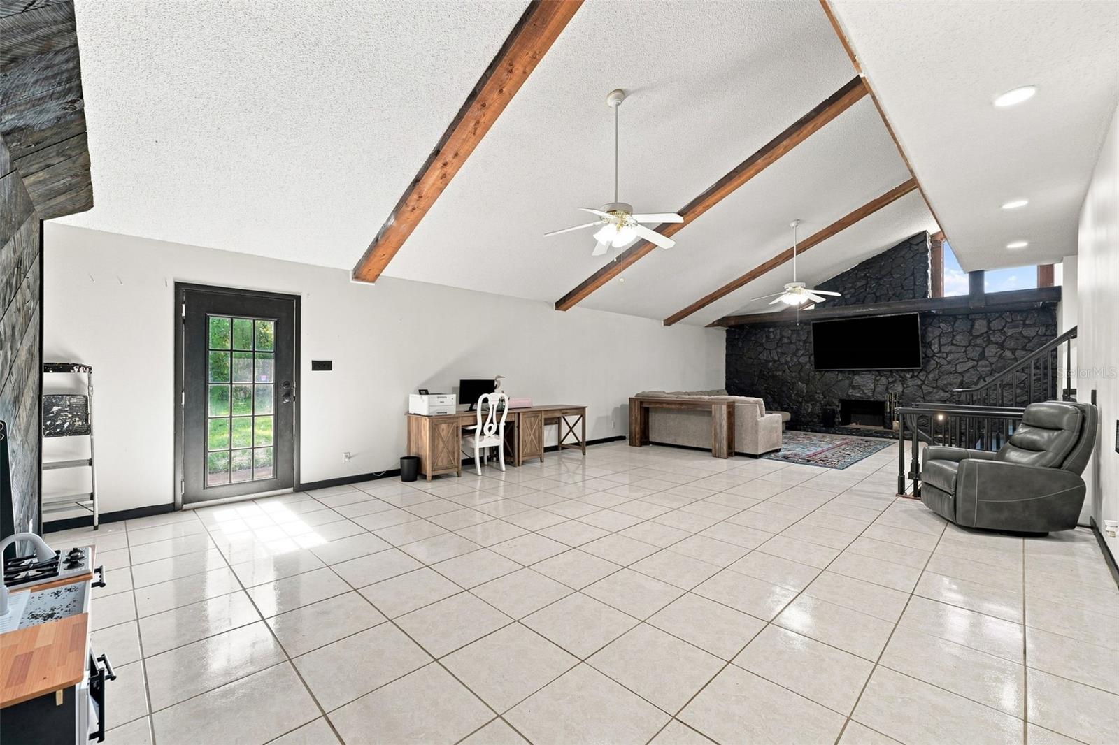 28850 LINDENHURST DR — photo 29