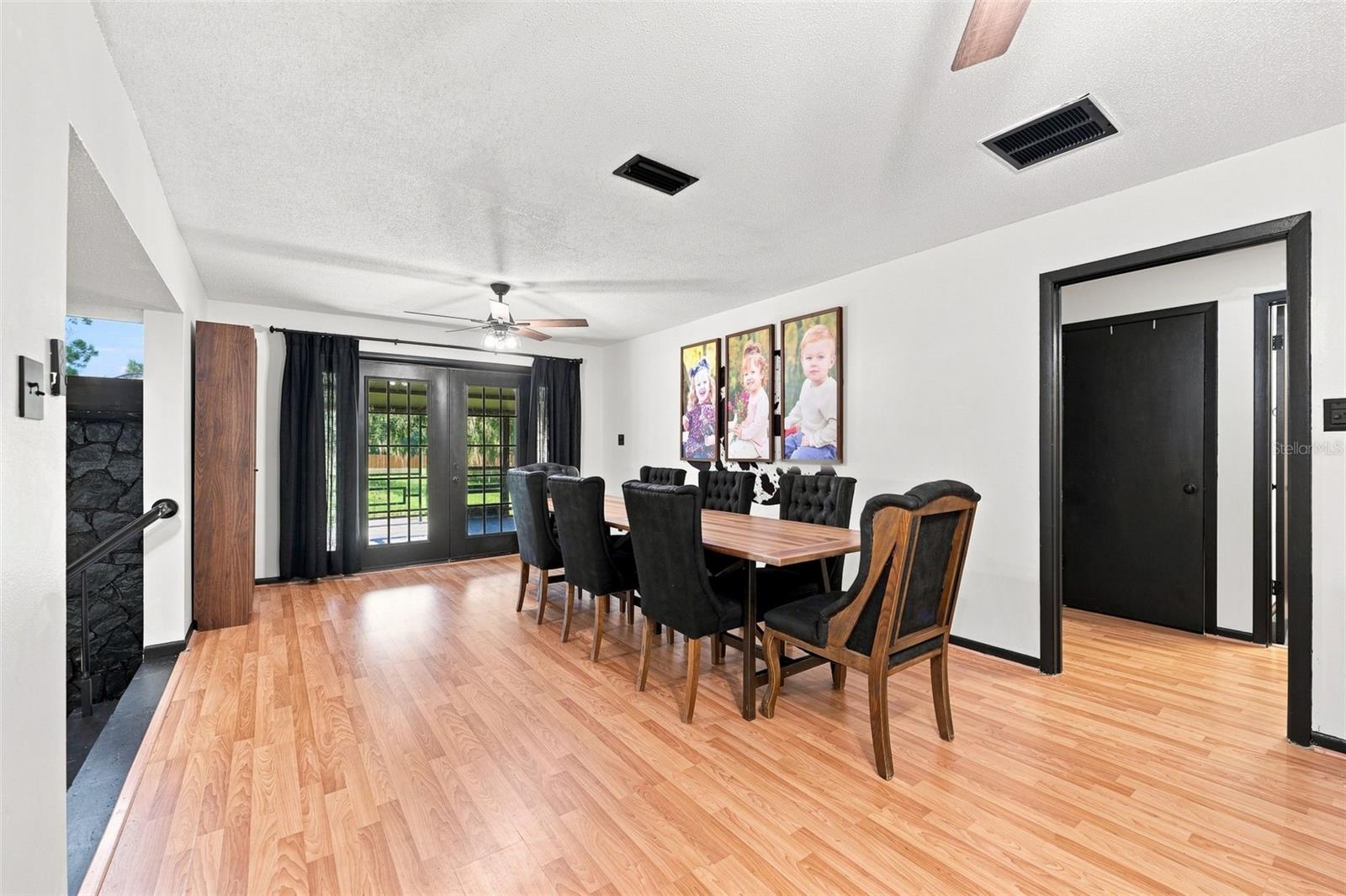 28850 LINDENHURST DR — photo 24