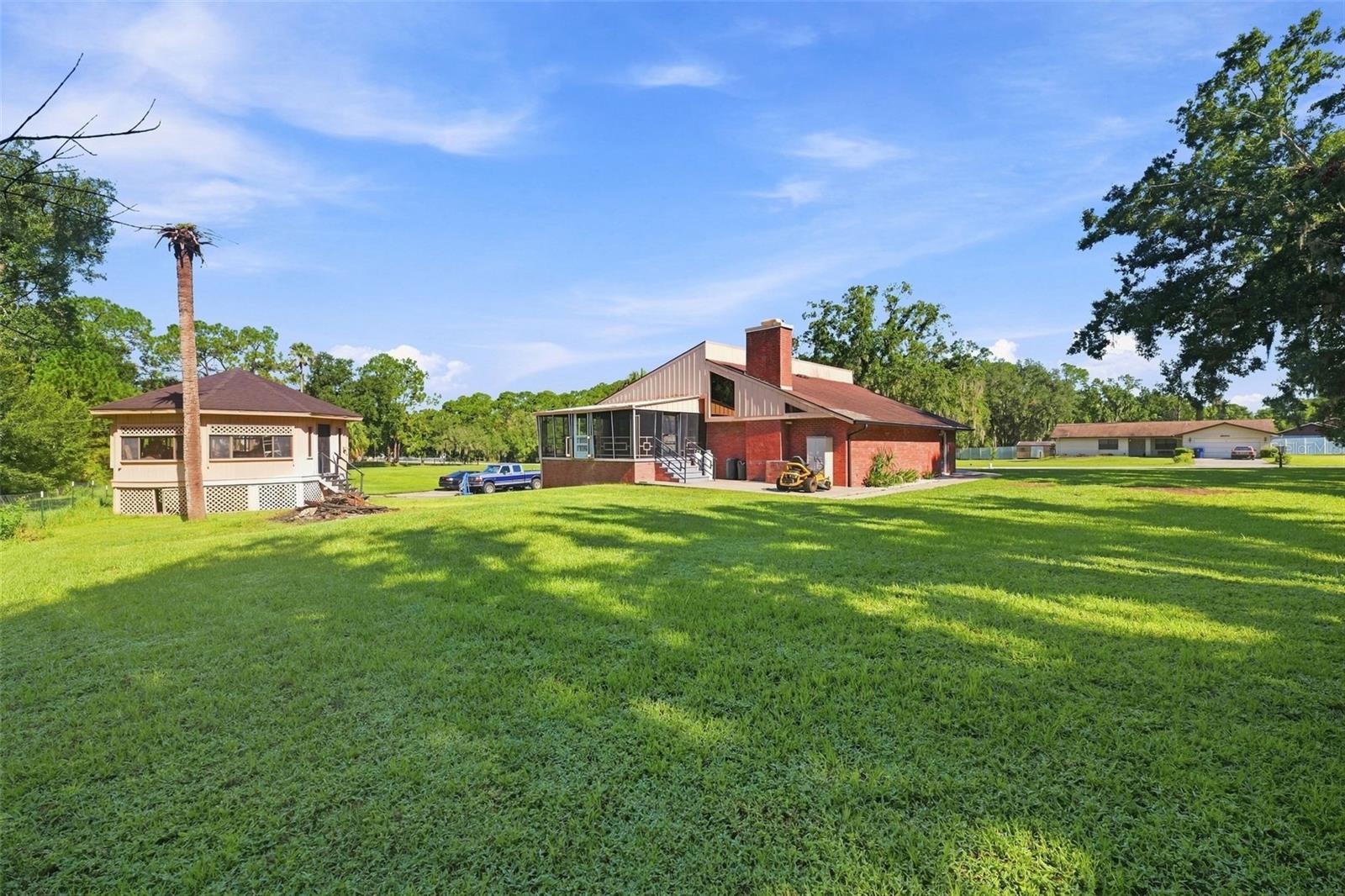 28850 LINDENHURST DR — photo 47