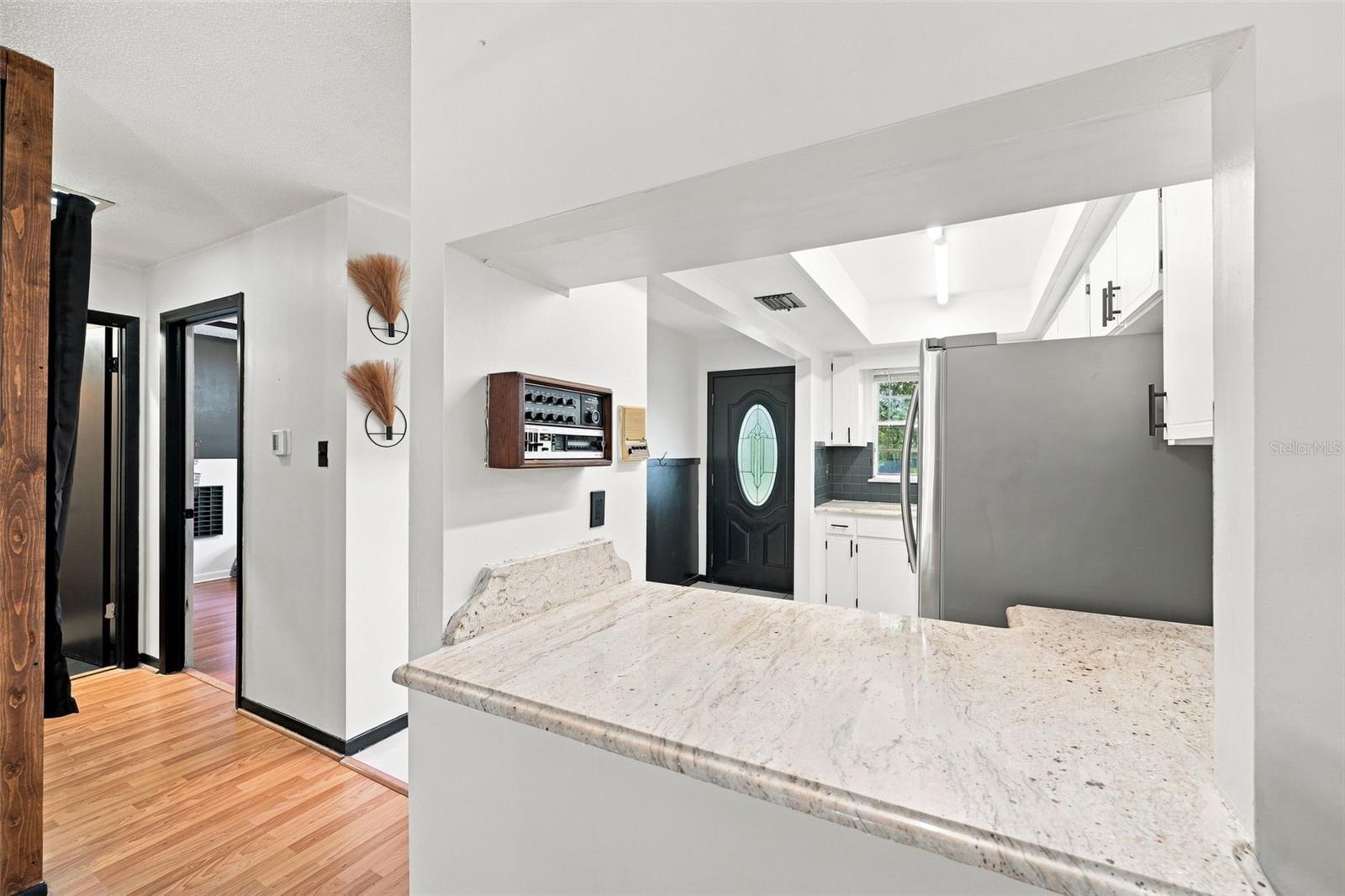 28850 LINDENHURST DR — photo 21
