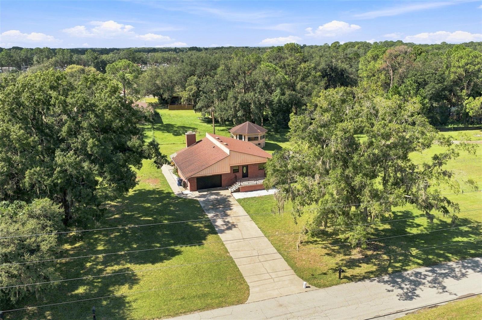 28850 LINDENHURST DR — photo 51