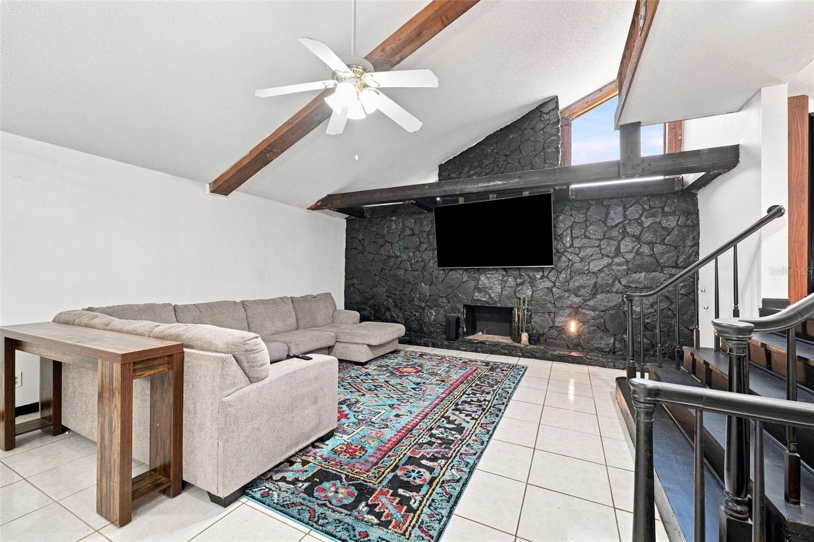 28850 LINDENHURST DR — photo 2