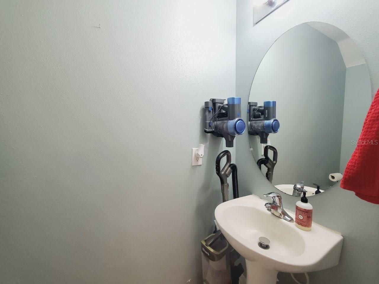20420 NEEDLETREE DR — photo 10