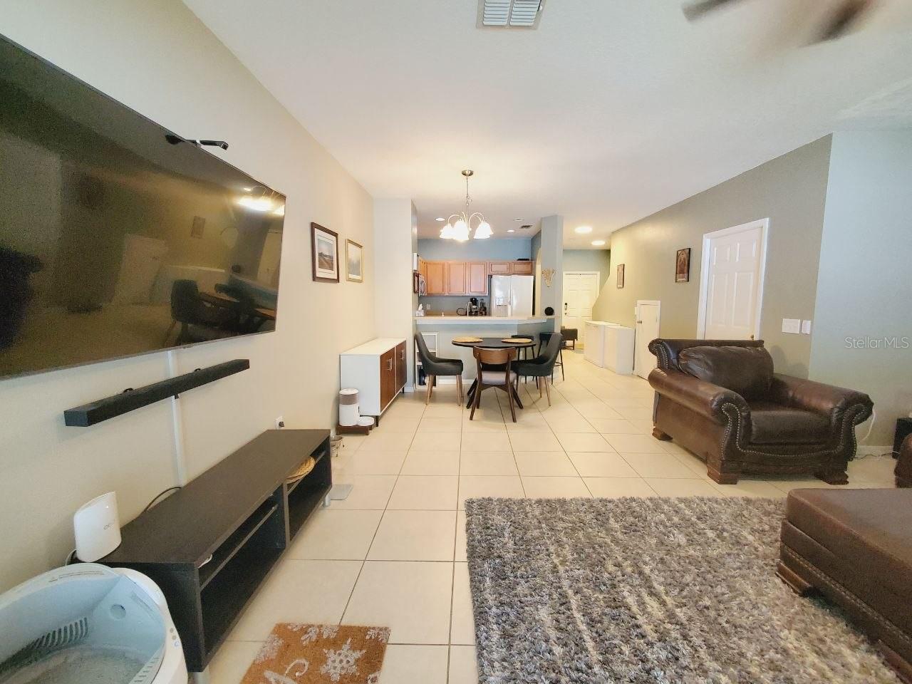 20420 NEEDLETREE DR — photo 9