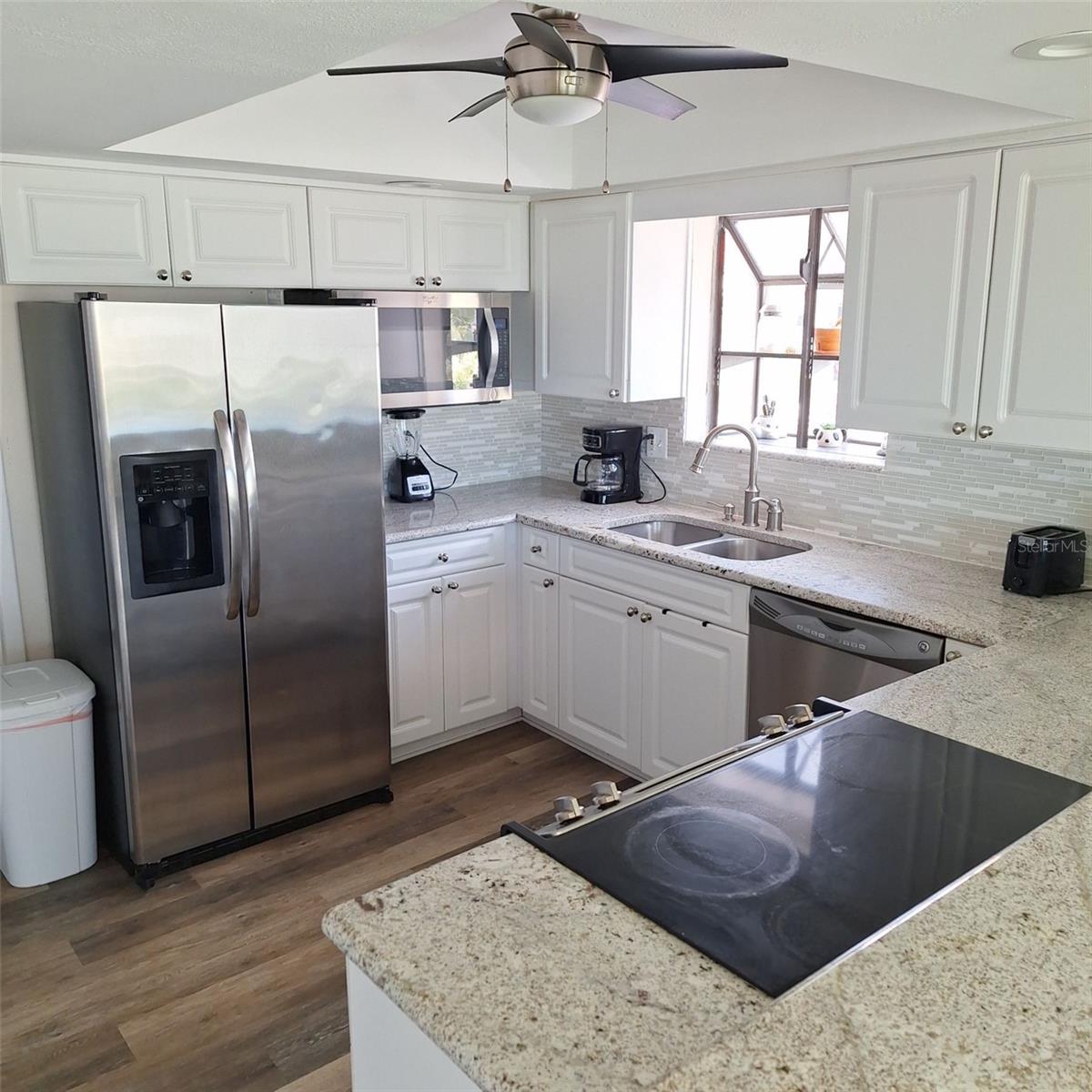 13202 GULF BLVD — photo 3