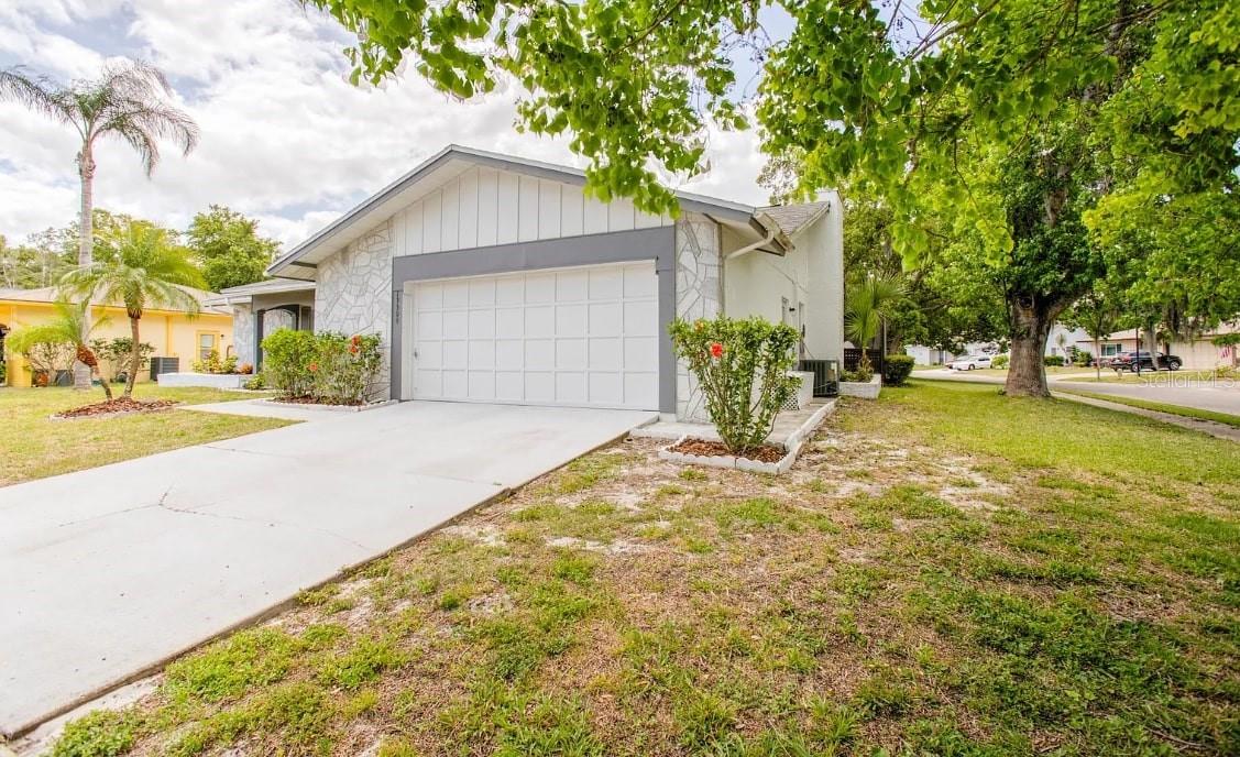 13309 SHADBERRY LN — photo 4