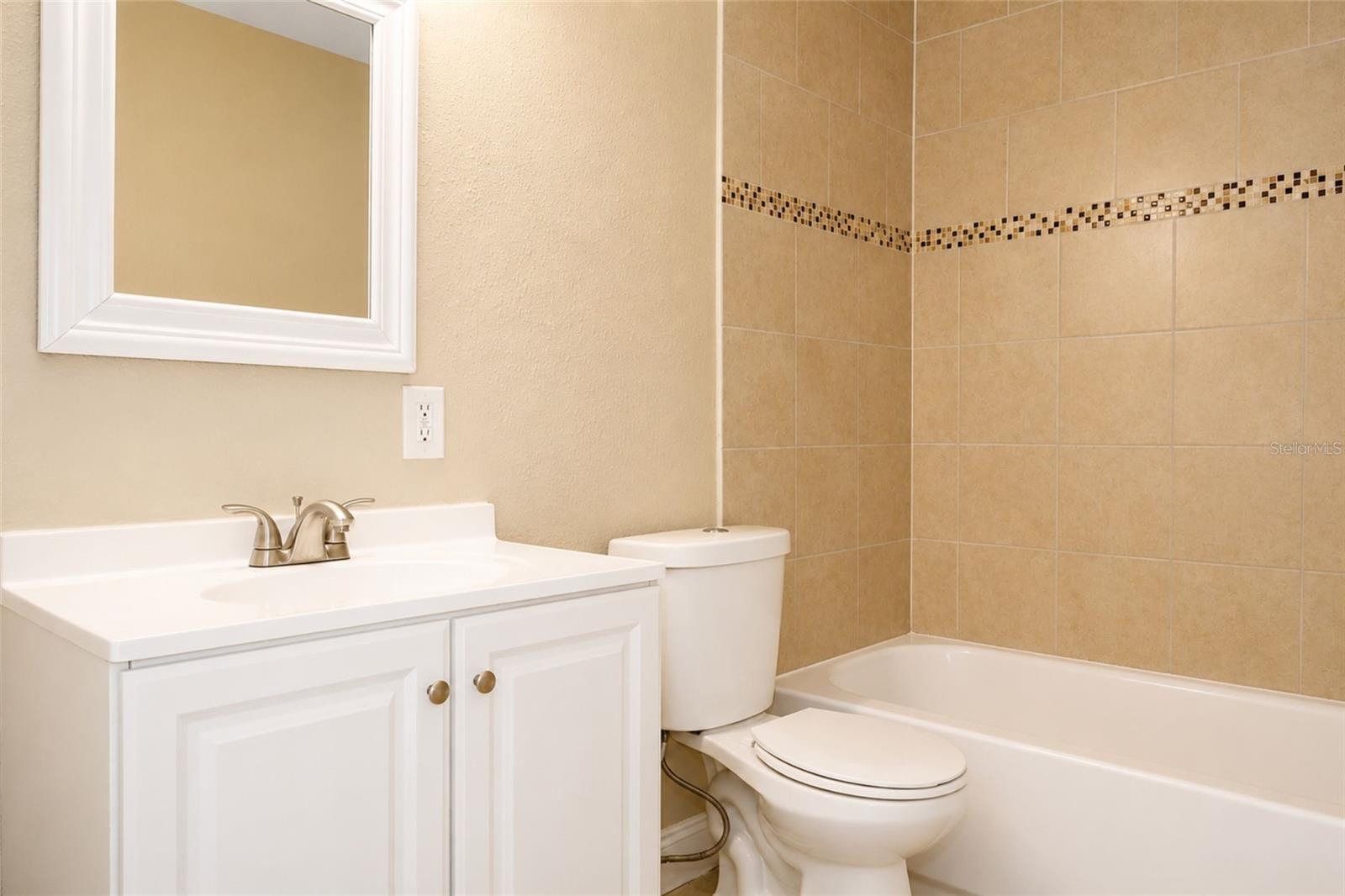 9412 N ELMER ST — photo 17