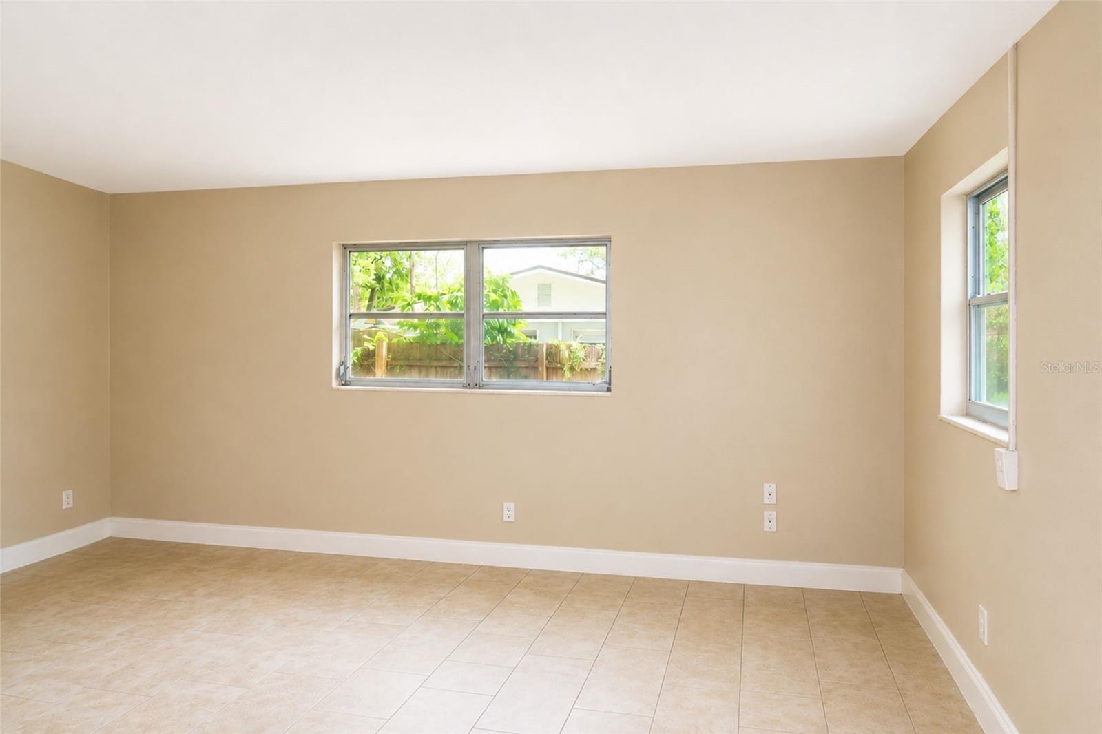9412 N ELMER ST — photo 16