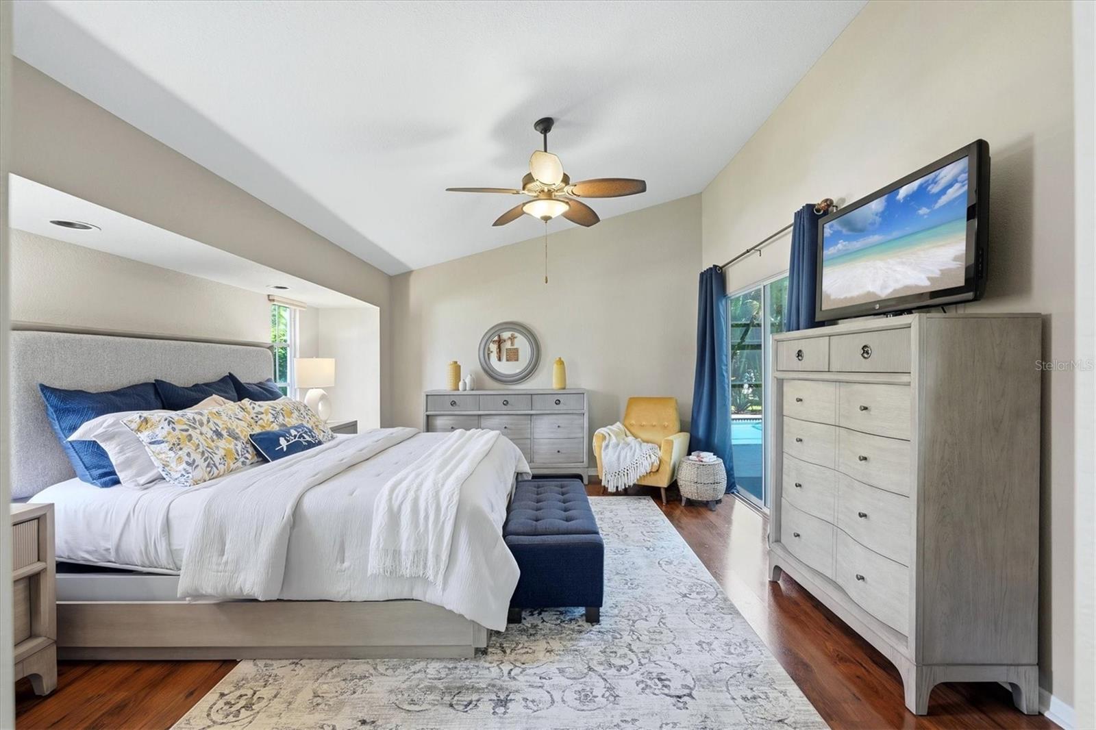 450 LAKE OF THE WOODS DR — photo 37