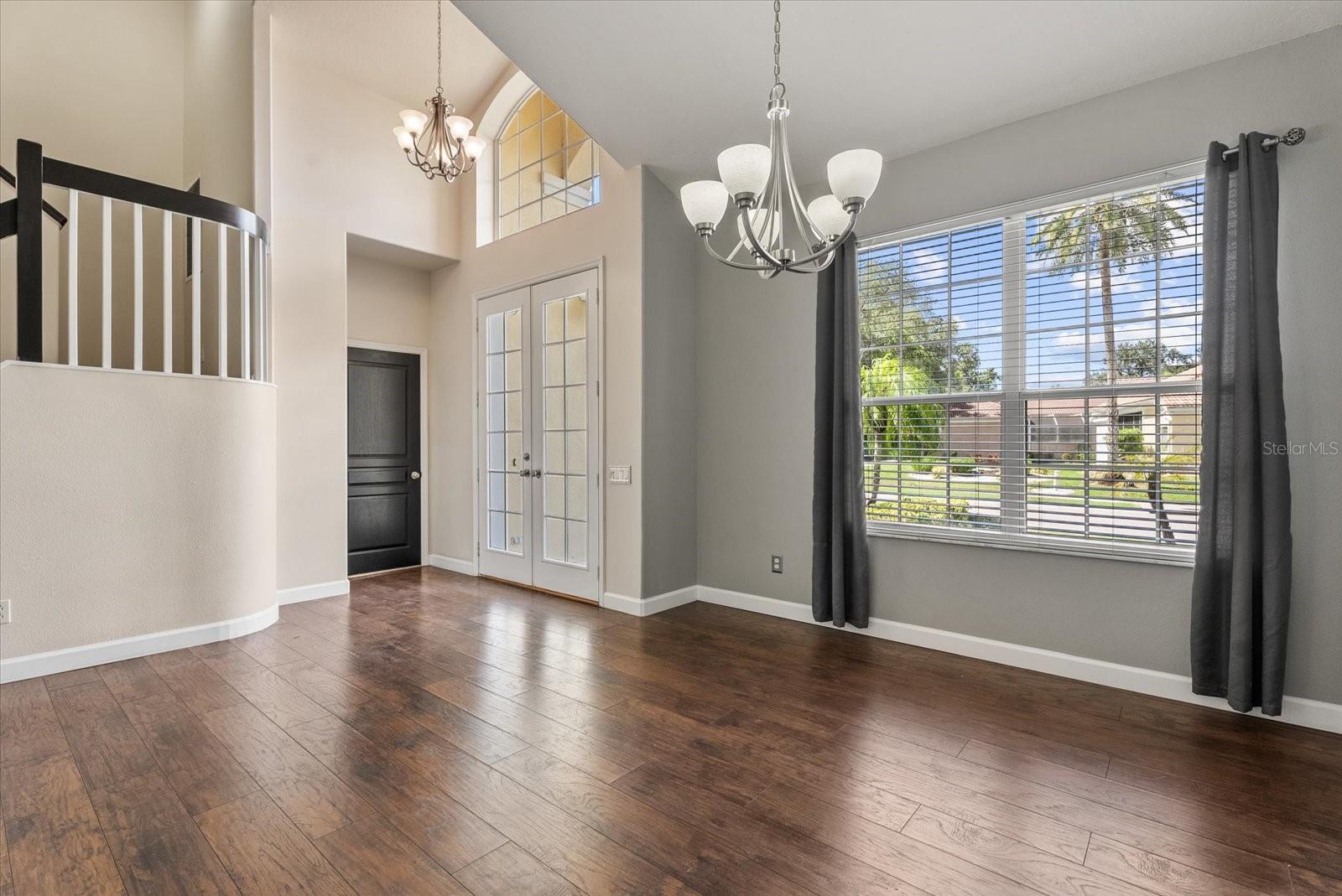 324 LANGHOLM DR — photo 10