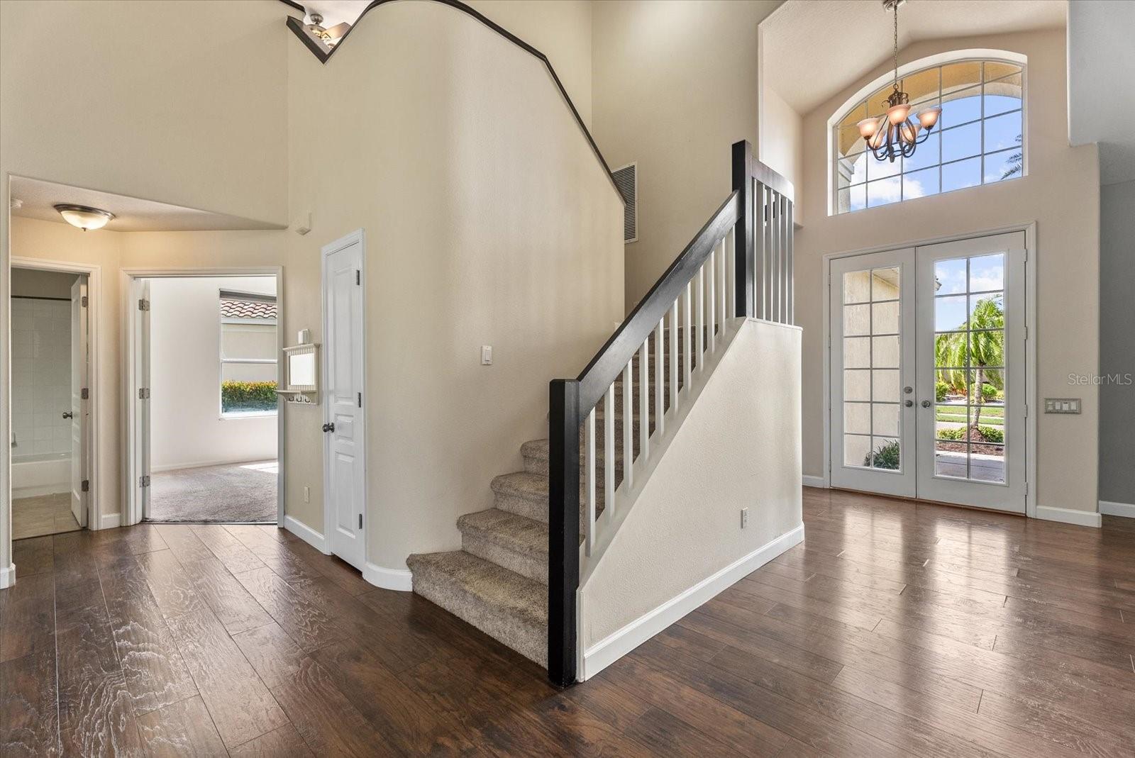 324 LANGHOLM DR — photo 4