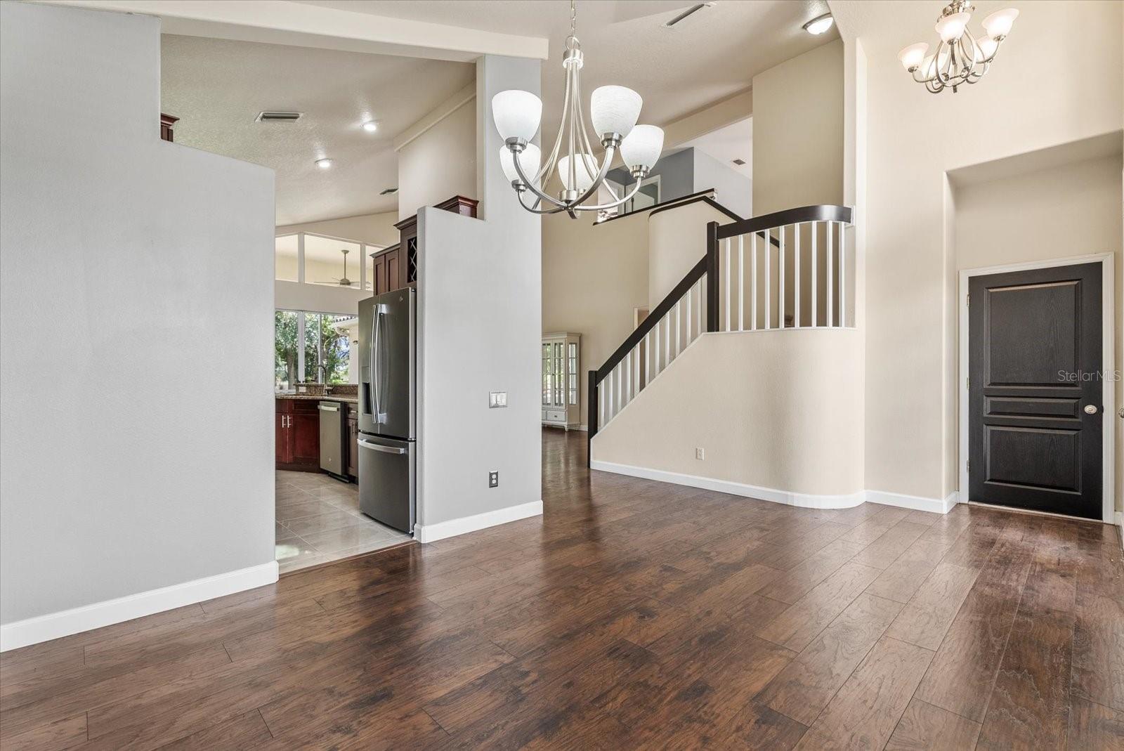 324 LANGHOLM DR — photo 11