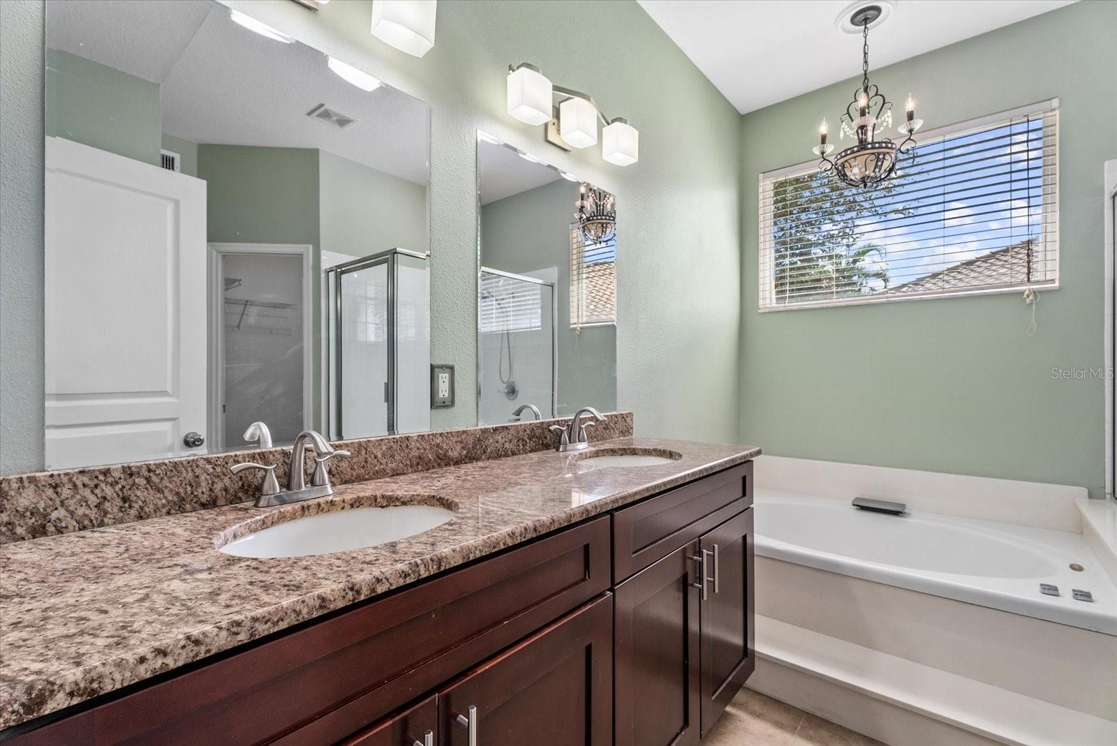 324 LANGHOLM DR — photo 27
