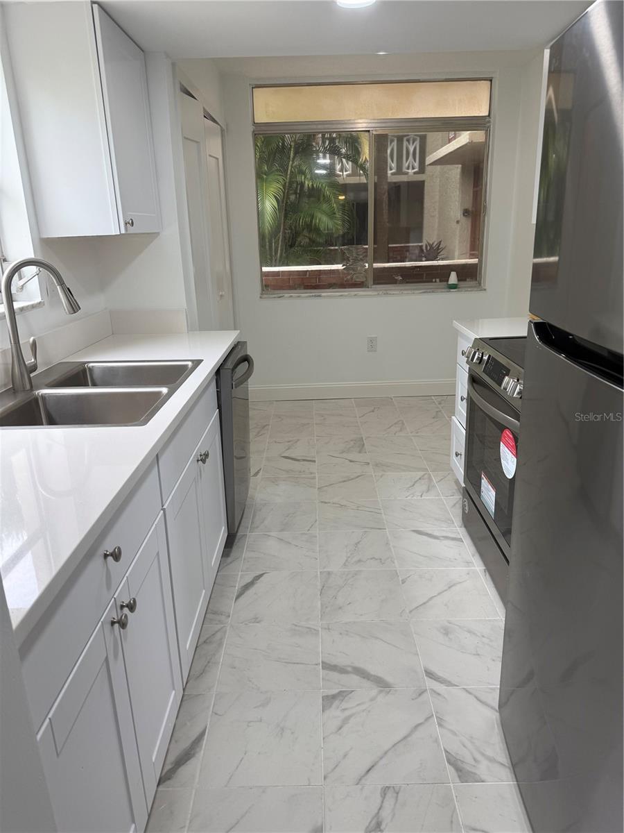 1012 PEARCE DR #111 — photo 9