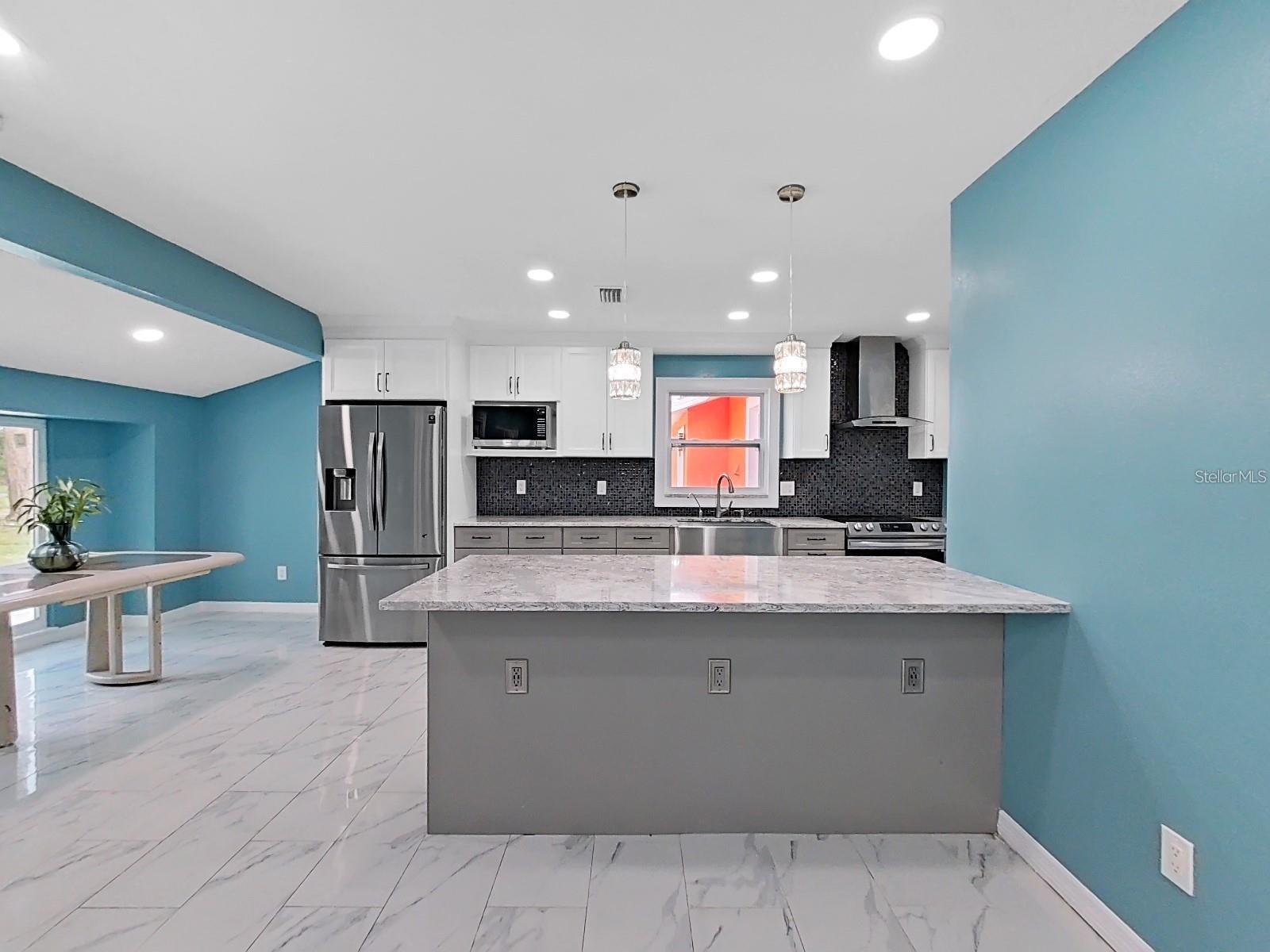 1613 33RD ST SE — photo 8