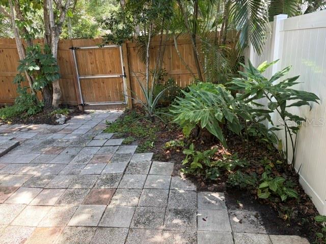 1136 DOVER CT — photo 14