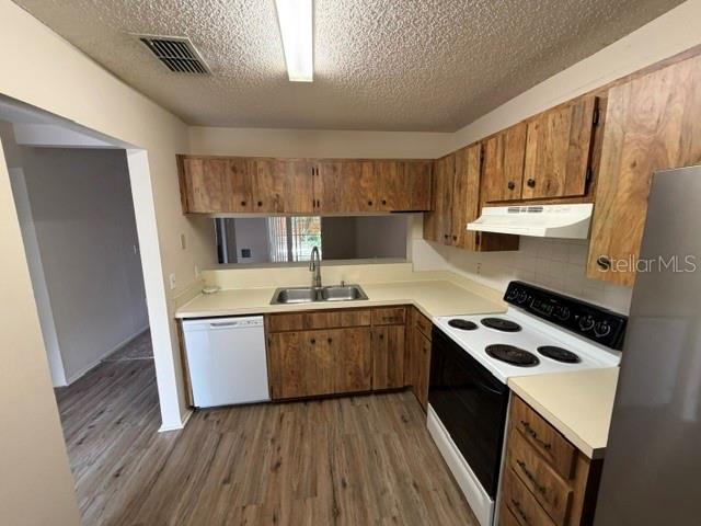 1136 DOVER CT — photo 3
