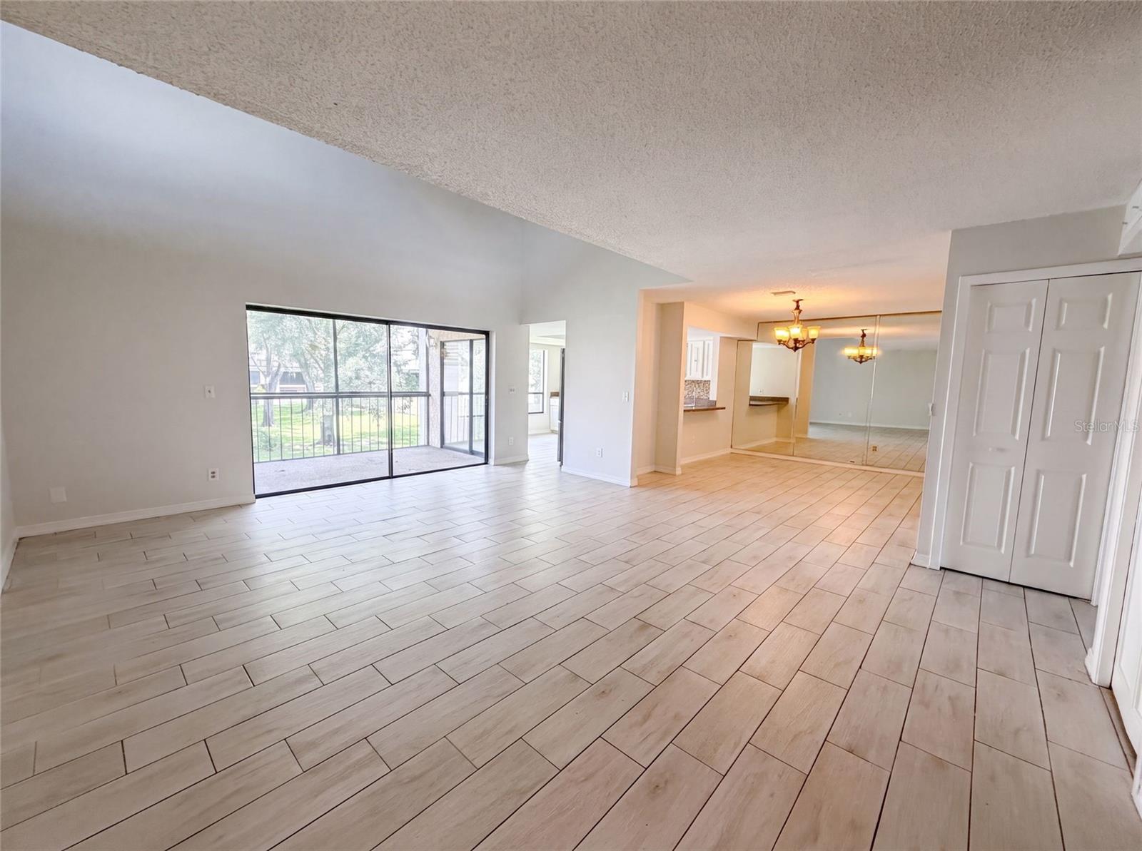 4747 PURITAN CIR #523 — photo 6