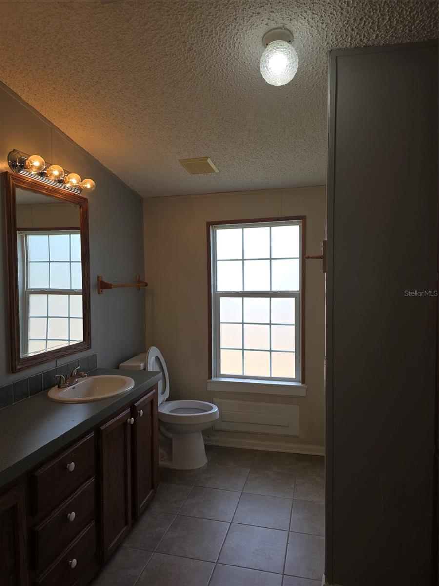 1020 BRINWOOD DR — photo 37