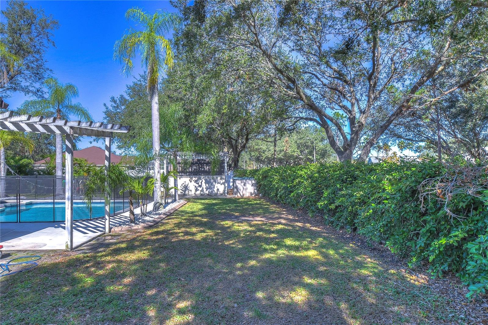 9502 SUNNYOAK DR — photo 40