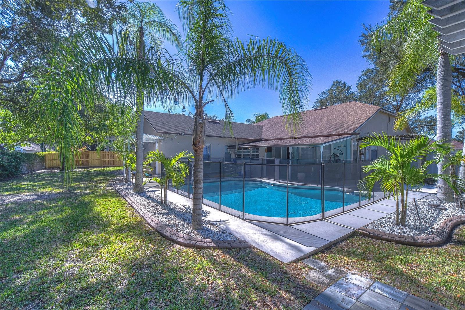 9502 SUNNYOAK DR — photo 33