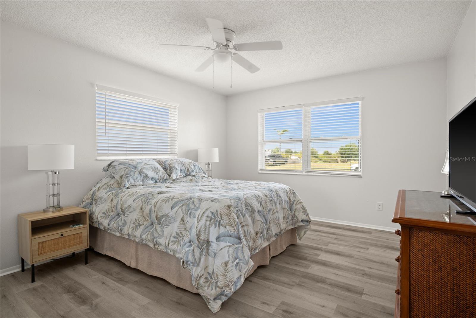 3132 JACKSON DR — photo 6