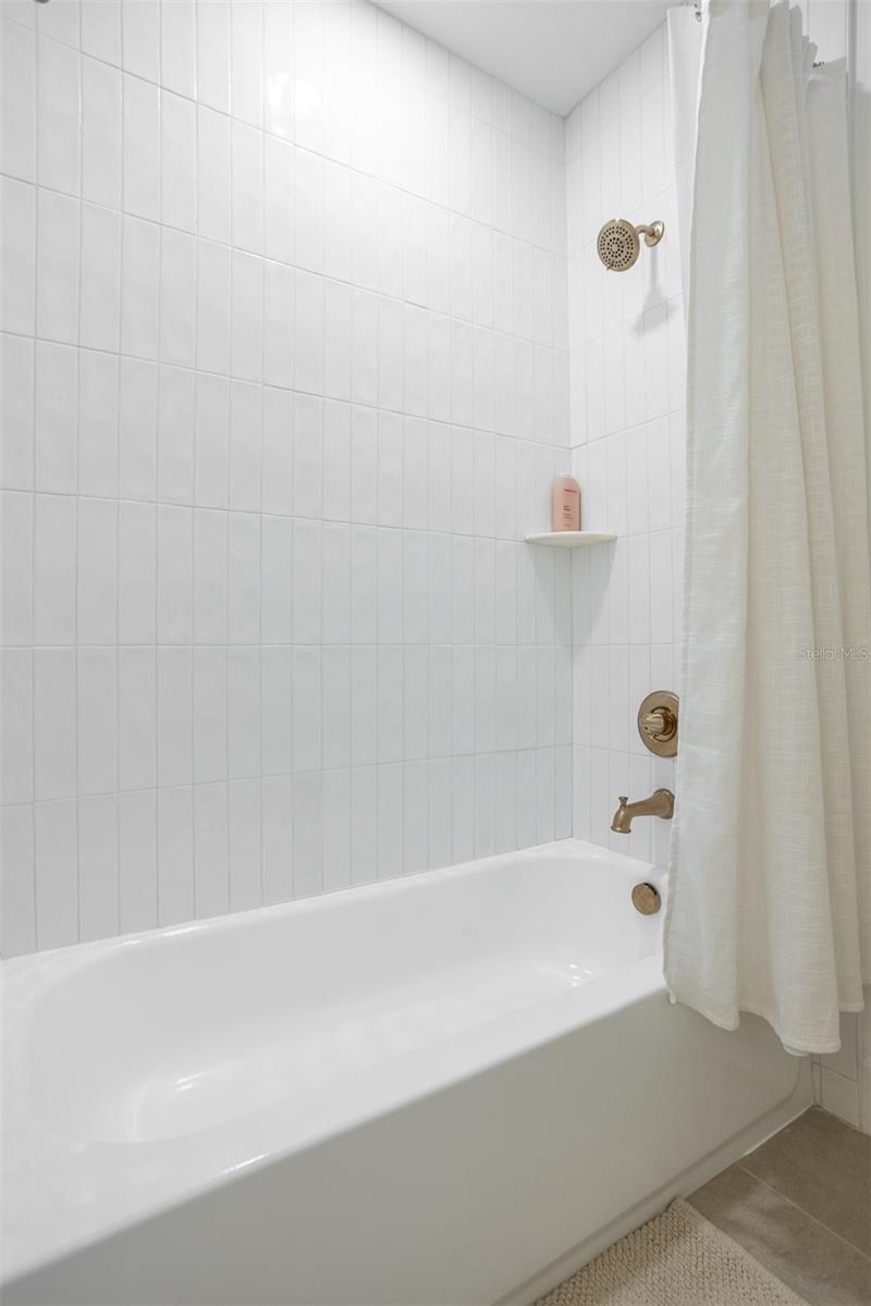 3206 W ARCH ST — photo 40
