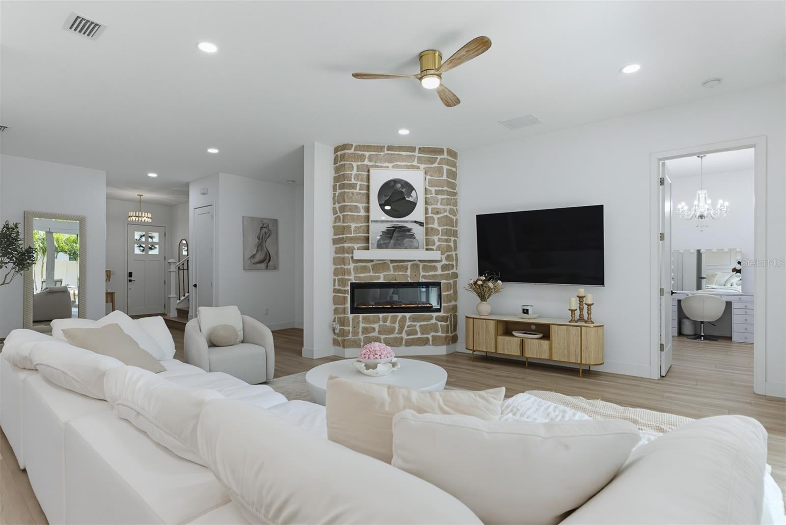 3206 W ARCH ST — photo 9