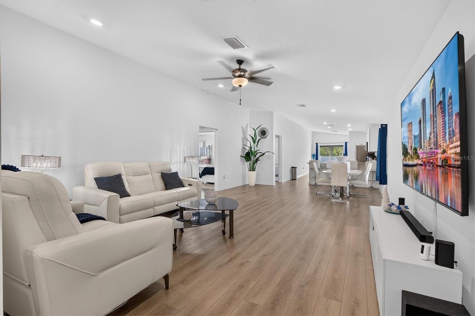 5761 HELMSMAN CT — photo 11