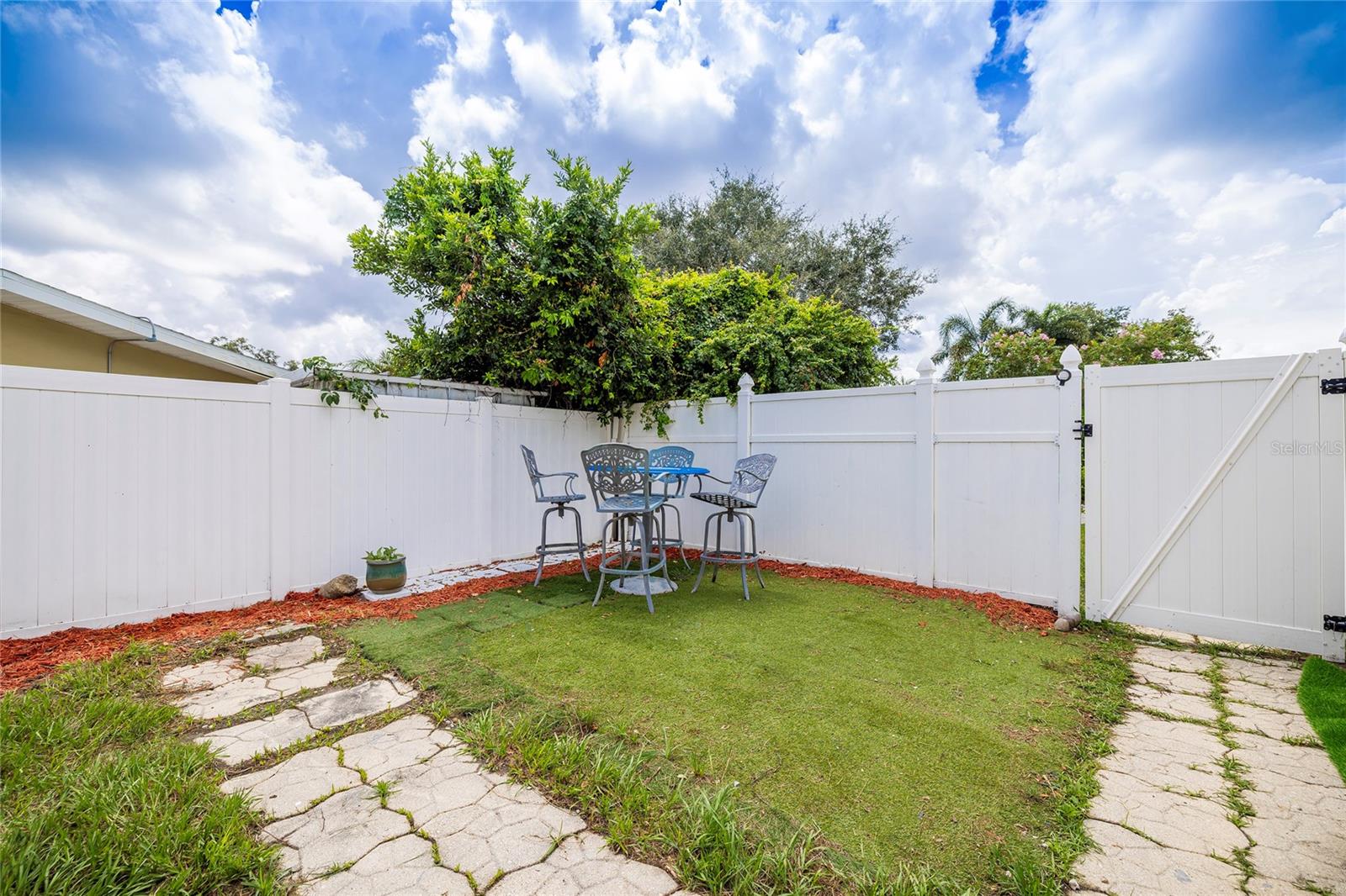 1901 STANCEL DR — photo 47