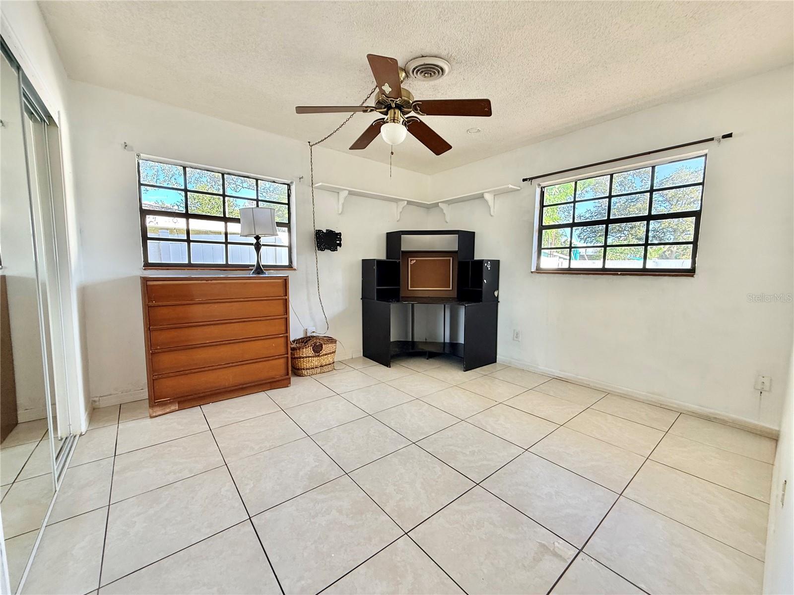 1901 STANCEL DR — photo 38
