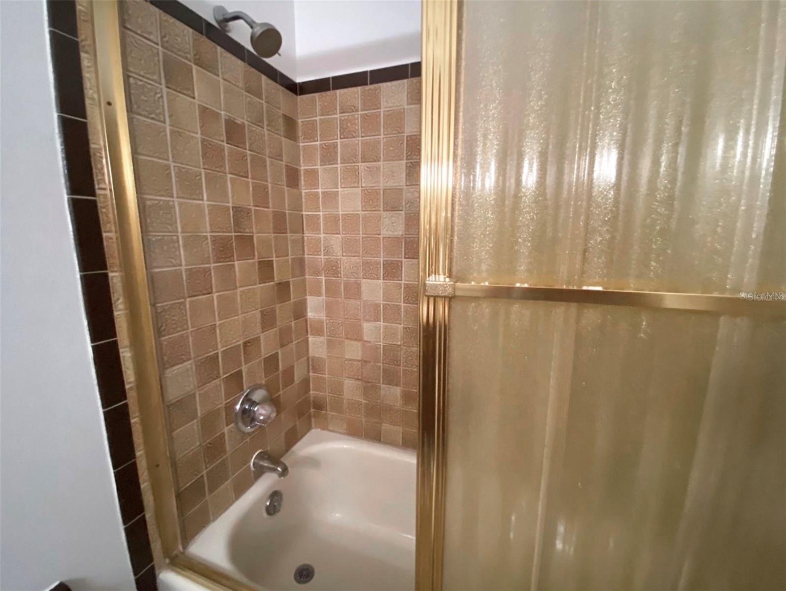 9940 EAGLES POINT CIR #4 — photo 29