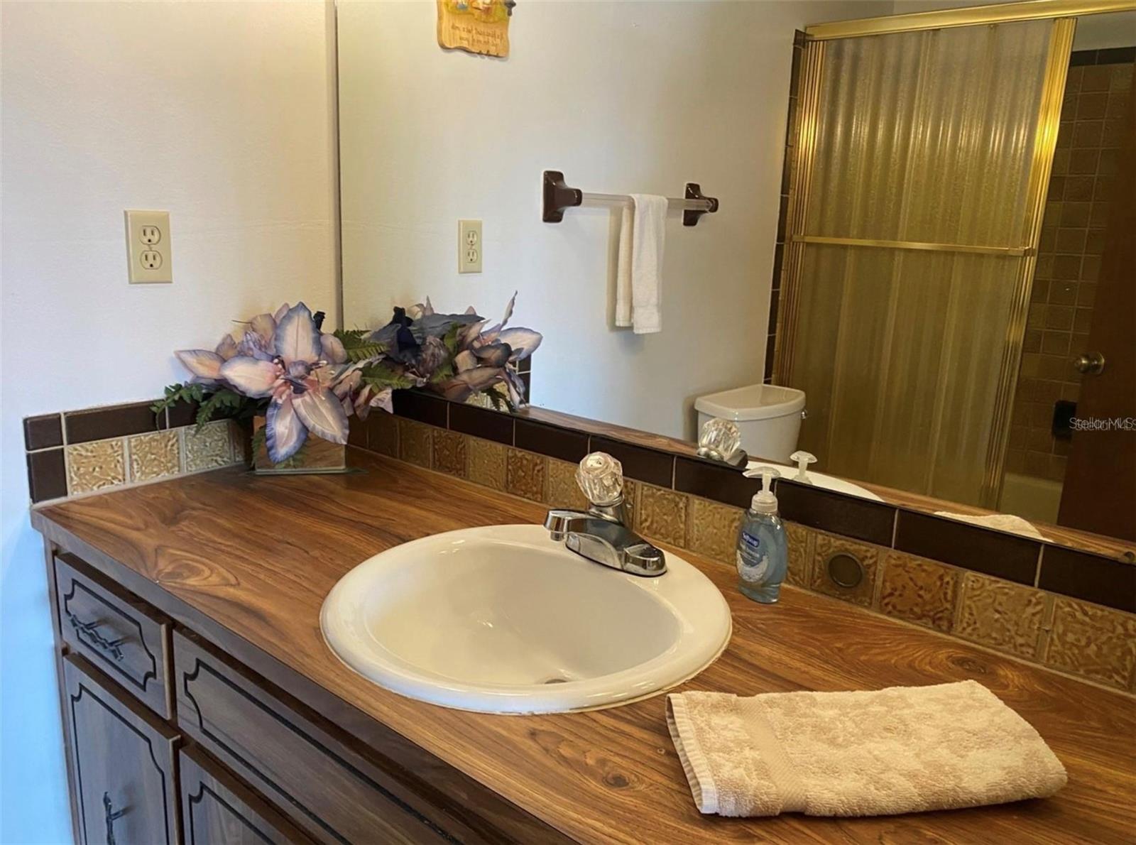 9940 EAGLES POINT CIR #4 — photo 28
