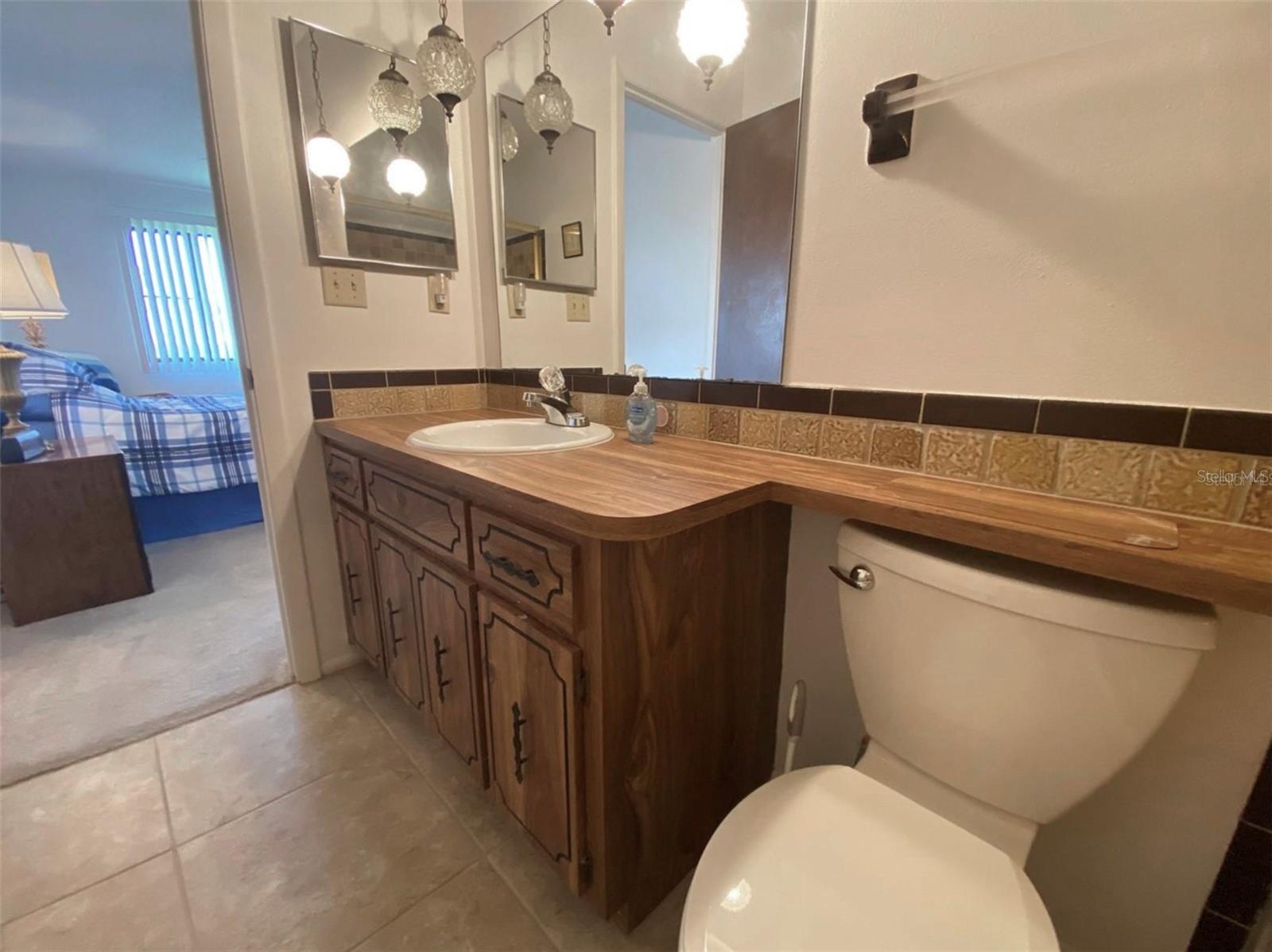 9940 EAGLES POINT CIR #4 — photo 24