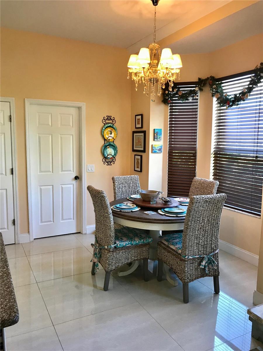 6273 DONNINGTON CT — photo 10